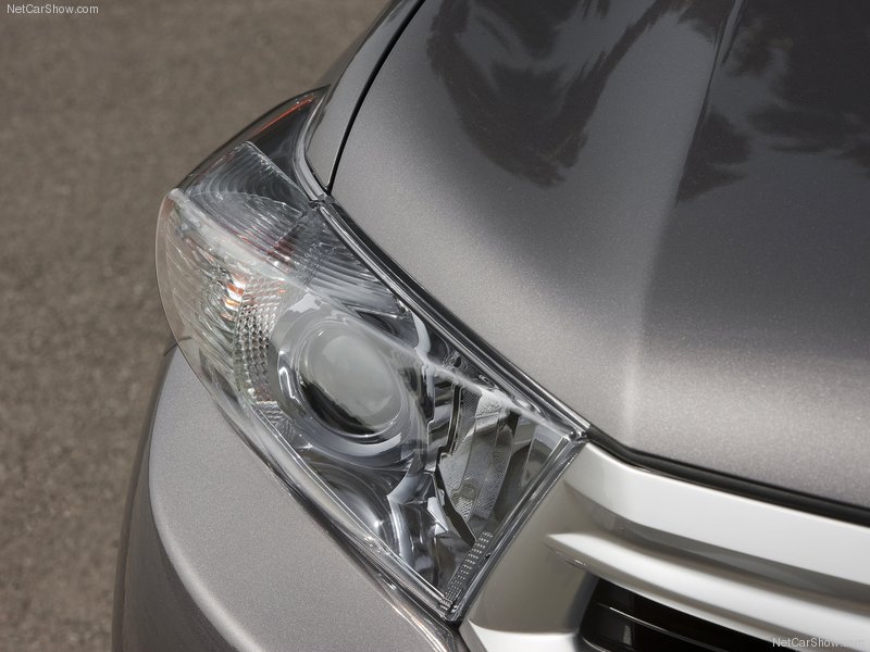 Toyota Highlander Hybrid 2011: сочетание скорости и экономии - ФОТОСЕССИЯ