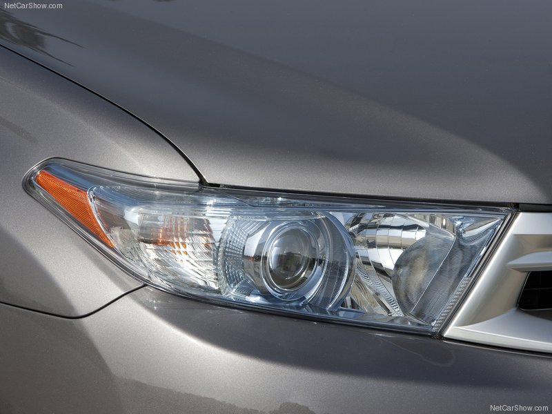 Toyota Highlander Hybrid 2011: сочетание скорости и экономии - ФОТОСЕССИЯ