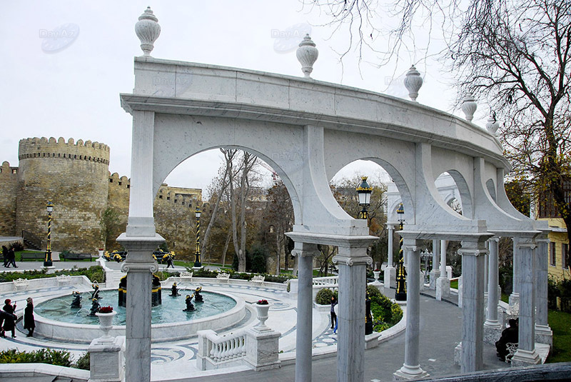 Самые красивые уголки бакинских парков - ФОТОСЕССИЯ