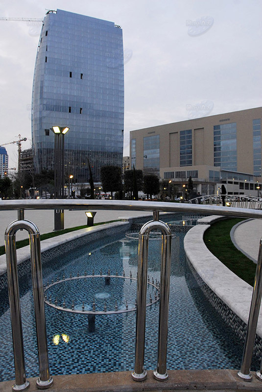 Самые красивые уголки бакинских парков - ФОТОСЕССИЯ