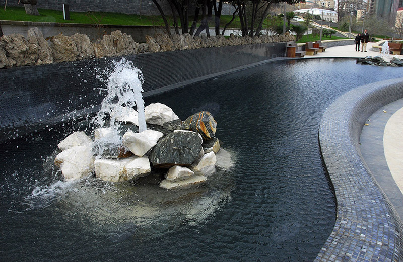 Самые красивые уголки бакинских парков - ФОТОСЕССИЯ