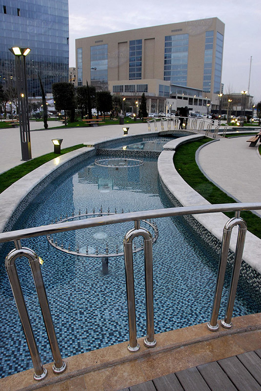 Самые красивые уголки бакинских парков - ФОТОСЕССИЯ