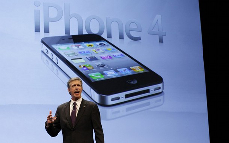 Apple представила новую версию iPhone 4 - ФОТО