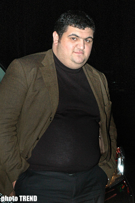 Ашуг Али Гулиев: "Я вожу автомобиль, достойный настоящих мужчин" - ФОТО