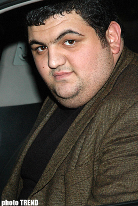 Ашуг Али Гулиев: "Я вожу автомобиль, достойный настоящих мужчин" - ФОТО