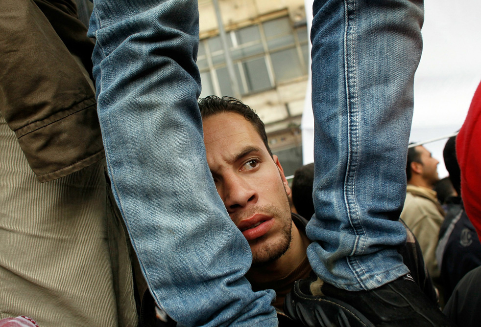 Египетские военные начали задерживать манифестантов - ОБНОВЛЕНО - ВИДЕО - ФОТО