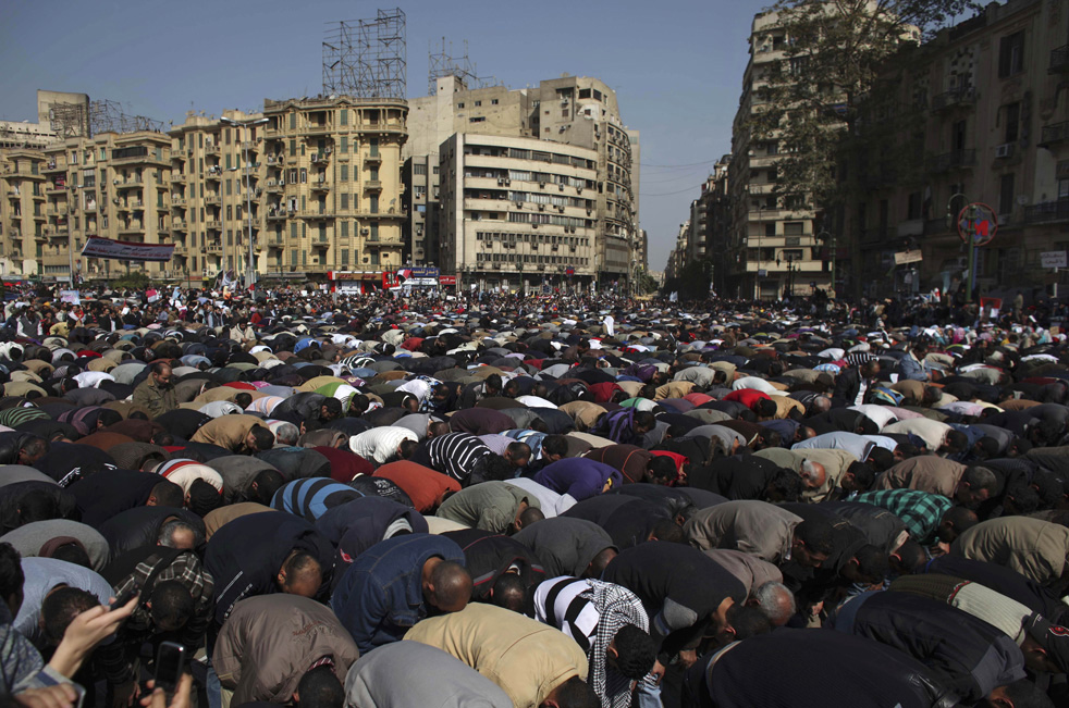 Египетские военные начали задерживать манифестантов - ОБНОВЛЕНО - ВИДЕО - ФОТО