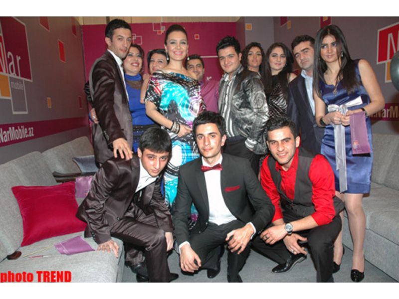 Обнародованы результаты голосования 17 участников конкурса "Азеристар-2011" – ФОТОСЕССИЯ