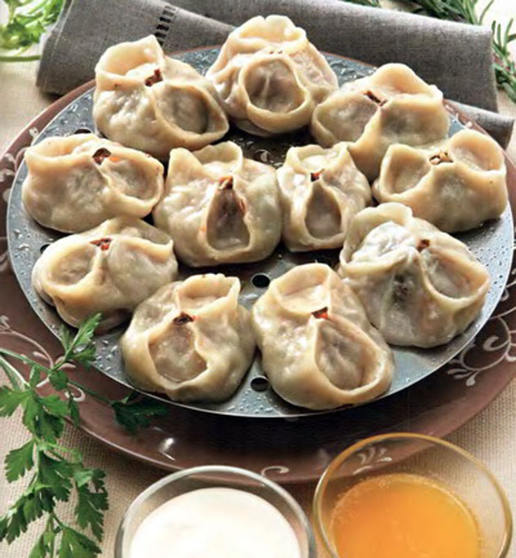 Туркменская кухня: манты с бараниной и тыквой - ФОТО