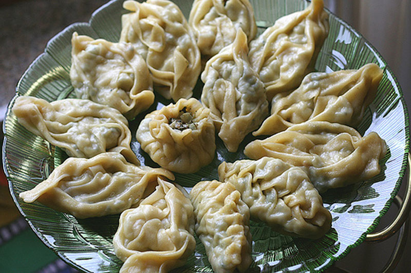 Туркменская кухня: манты с бараниной и тыквой - ФОТО