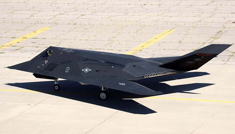 Самолет F-117 Nighthawk: дерзкий вызов аэродинамике - ФОТО