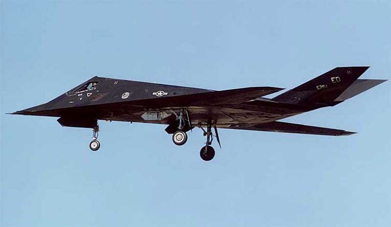 Самолет F-117 Nighthawk: дерзкий вызов аэродинамике - ФОТО