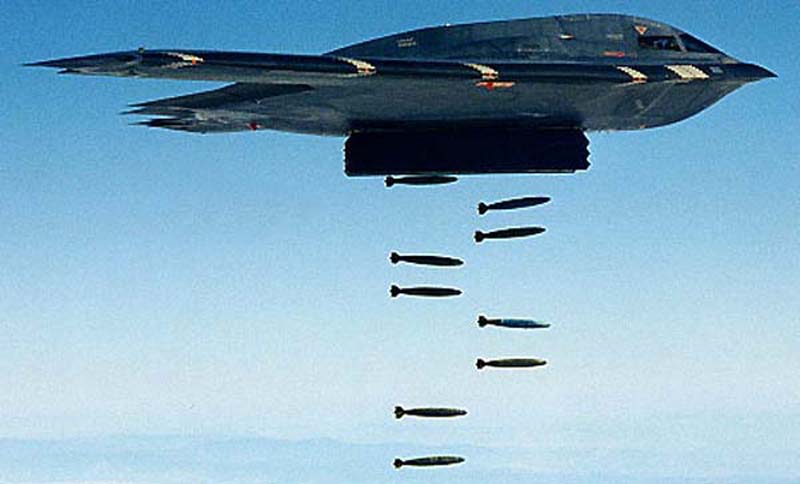 Стратегический бомбардировщик B-2 Spirit - ФОТО