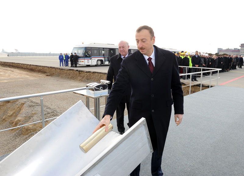 Президент Ильхам Алиев: "Уверен, что один из красивейших аэропортов мира будет именно в Баку" - ОБНОВЛЕНО - ФОТО