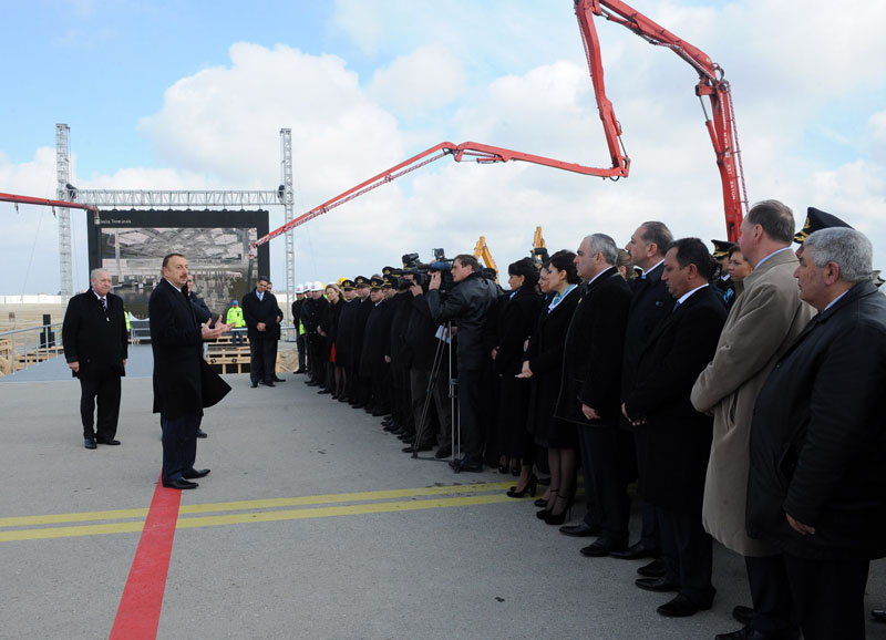 Президент Ильхам Алиев: "Уверен, что один из красивейших аэропортов мира будет именно в Баку" - ОБНОВЛЕНО - ФОТО