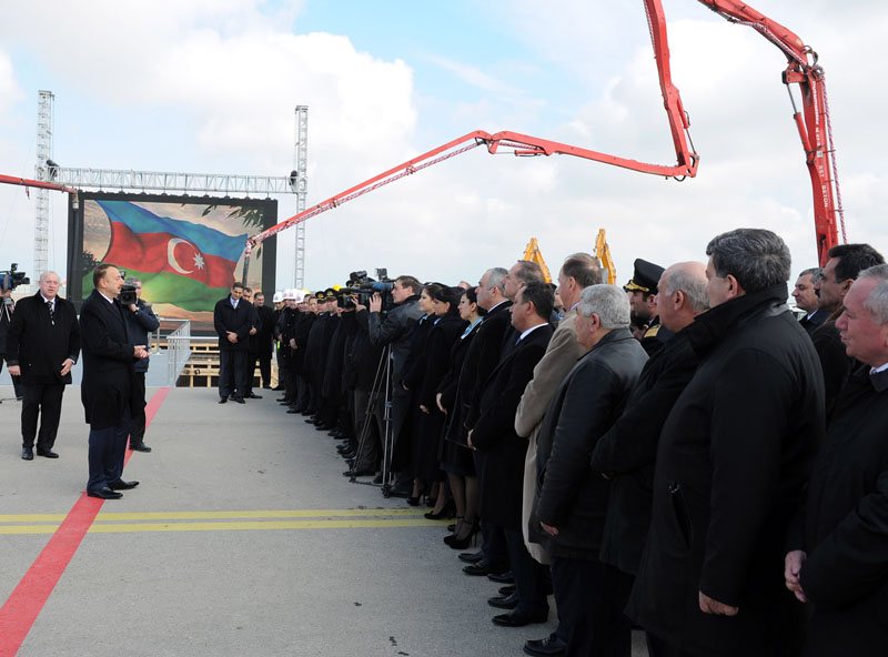Президент Ильхам Алиев: "Уверен, что один из красивейших аэропортов мира будет именно в Баку" - ОБНОВЛЕНО - ФОТО