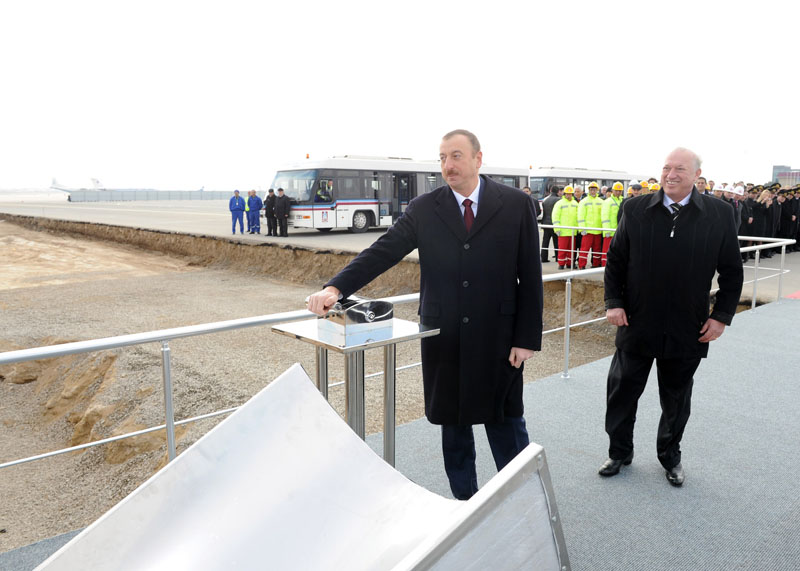 Президент Ильхам Алиев: "Уверен, что один из красивейших аэропортов мира будет именно в Баку" - ОБНОВЛЕНО - ФОТО