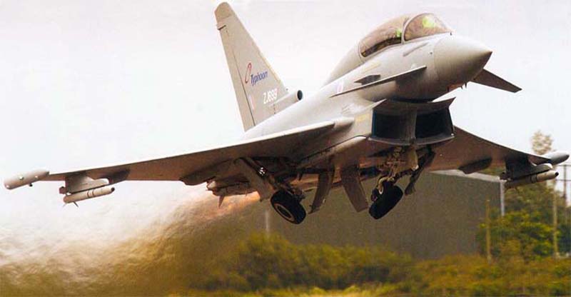Многоцелевой истребитель EF-2000 Typhoon - ФОТО