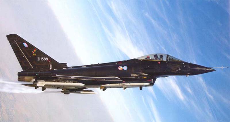 Многоцелевой истребитель EF-2000 Typhoon - ФОТО