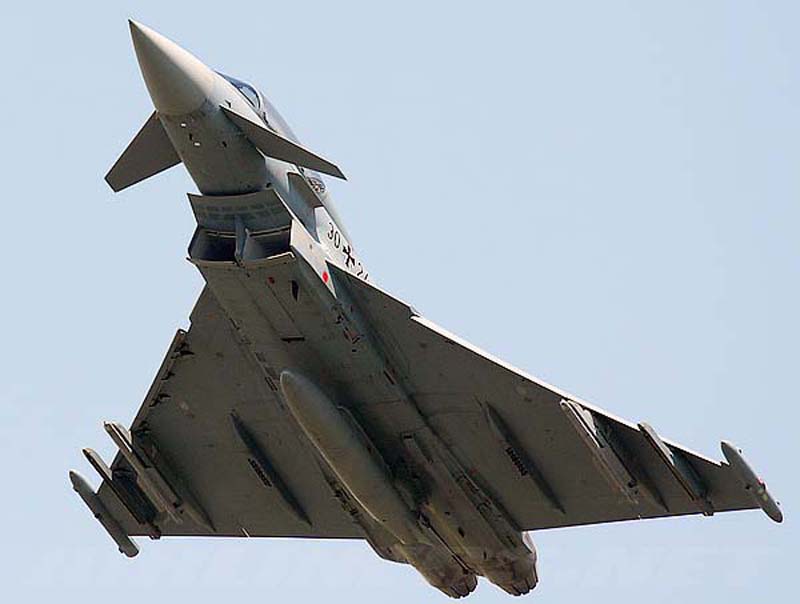 Многоцелевой истребитель EF-2000 Typhoon - ФОТО
