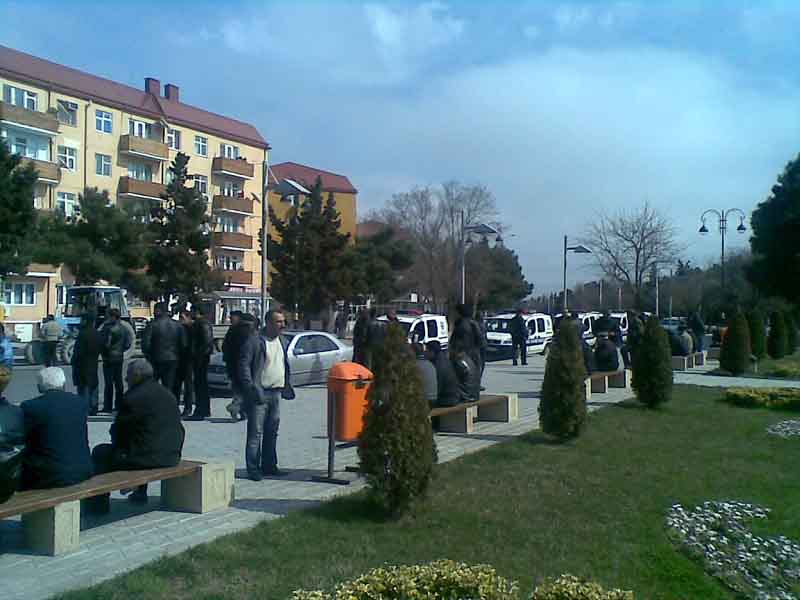 Sumqayıtda ticarət obyektləri niyə sökülür? - FOTO