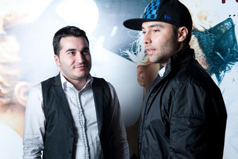 Нура Сури со сладкой грампластинкой - ФОТОСЕССИЯ