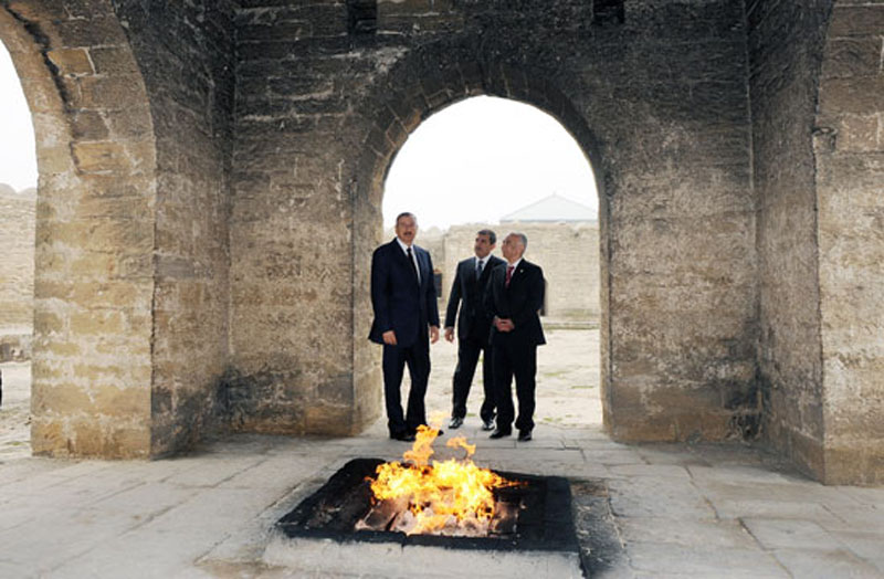 Президент Ильхам Алиев: "Если решается каждая проблема каждого поселка, то, значит, решаются проблемы во всем Азербайджане" - ФОТО - ОБНОВЛЕНО