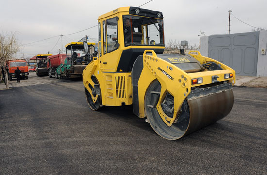 Президент Ильхам Алиев: "В каждом населенном пункте, в каждом бакинском поселке должны быть созданы нормальные, хорошие условия" - ОБНОВЛЕНО - ФОТО