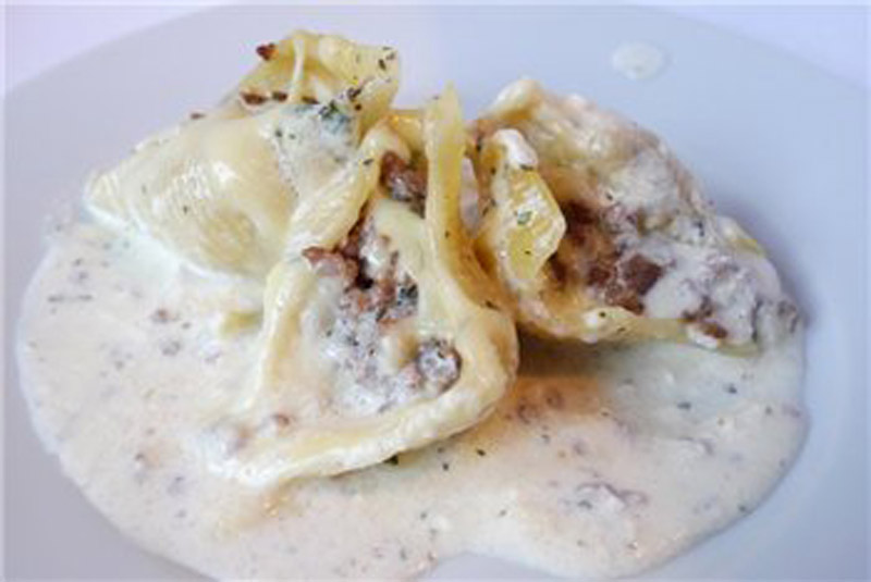 Вкусная Италия: конкильони с начинкой - ФОТО