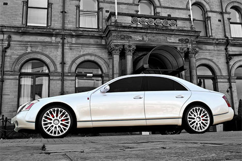 Лимузин Maybach переработали специально к свадьбе принца Уильяма - ФОТО