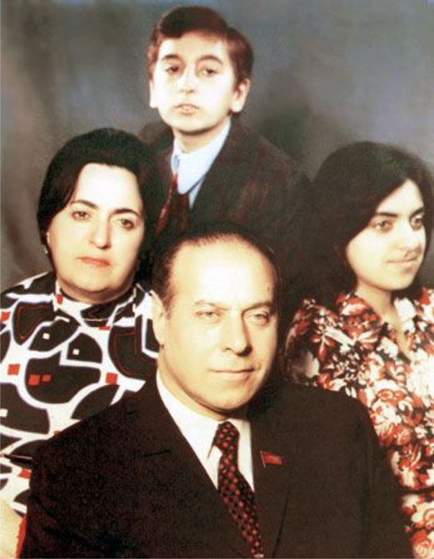 Исполняется 88 лет со дня рождения выдающегося азербайджанского ученого-офтальмолога, академика Зарифы Алиевой