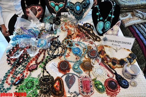 В Баку открылся благотворительный Пасхальный базар - ФОТО