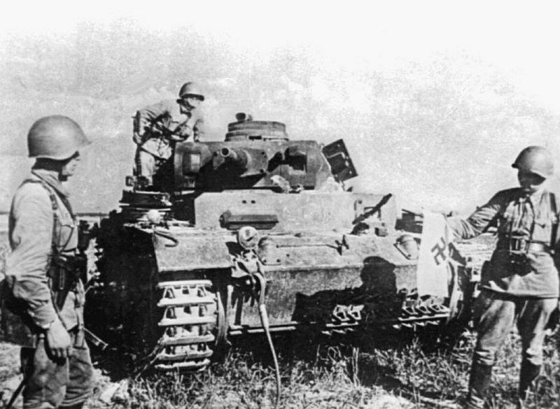 Путь от ужаса до победы: черно-белый 1941 год - ФОТОСЕССИЯ