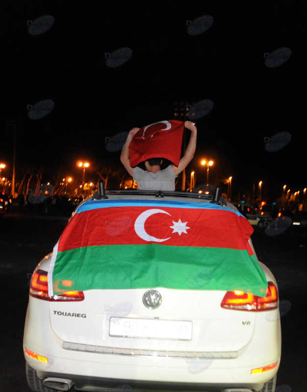 В Азербайджане празднуют победу на "Евровидении" - ОБНОВЛЕНО - ФОТО - ВИДЕО