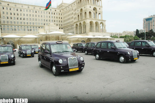 В Баку прибыли такси из Лондона - ОБНОВЛЕНО - ФОТО