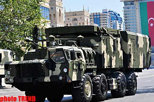 Президент Ильхам Алиев присутствовал на торжественном военном параде по случаю 93-й годовщины Вооруженных сил Азербайджана - ОБНОВЛЕНО - ВИДЕО - ФОТО