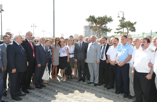 Президент Ильхам Алиев и его супруга Мехрибан Алиева приняли участие в открытии очередной станции Бакинского метрополитена – ОБНОВЛЕНО – ФОТО