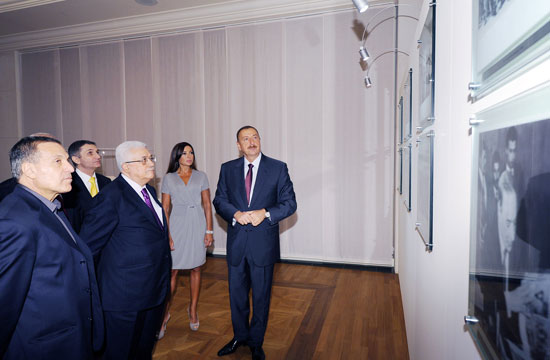 Президент Ильхам Алиев и его супруга Мехрибан Алиева ознакомили президента Государства Палестина с Фондом Гейдара Алиева – ОБНОВЛЕНО – ФОТО