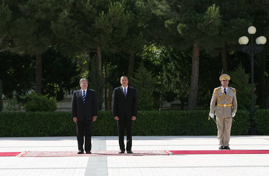 Президент Ильхам Алиев: "Азербайджан готов играть свою роль в обеспечении энергетической безопасности Европейского континента" – ОБНОВЛЕНО – ФОТО