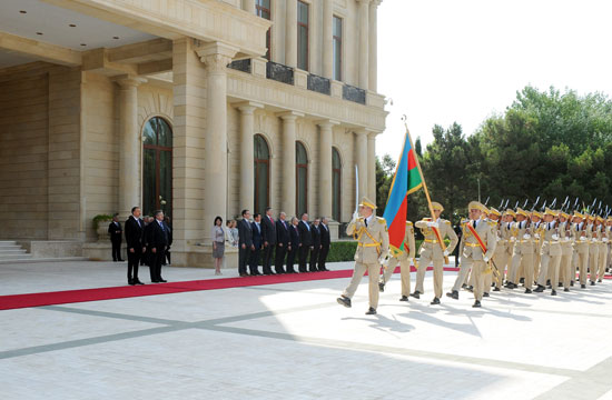 Президент Ильхам Алиев: "Азербайджан готов играть свою роль в обеспечении энергетической безопасности Европейского континента" – ОБНОВЛЕНО – ФОТО