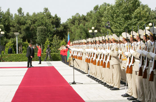 Президент Ильхам Алиев: "Азербайджан готов играть свою роль в обеспечении энергетической безопасности Европейского континента" – ОБНОВЛЕНО – ФОТО