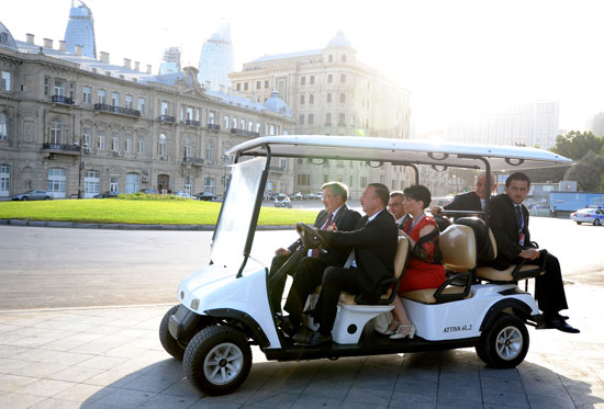 Президент Ильхам Алиев: "Азербайджан готов играть свою роль в обеспечении энергетической безопасности Европейского континента" – ОБНОВЛЕНО – ФОТО