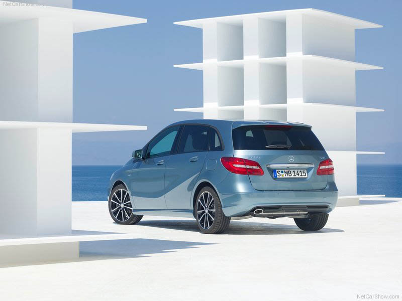 Mercedes-Benz B-Class 2012 – обновление компактного класса "B" от Мерседес - ФОТОСЕССИЯ