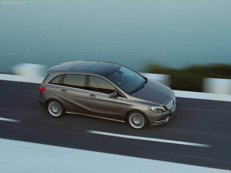 Mercedes-Benz B-Class 2012 – обновление компактного класса "B" от Мерседес - ФОТОСЕССИЯ