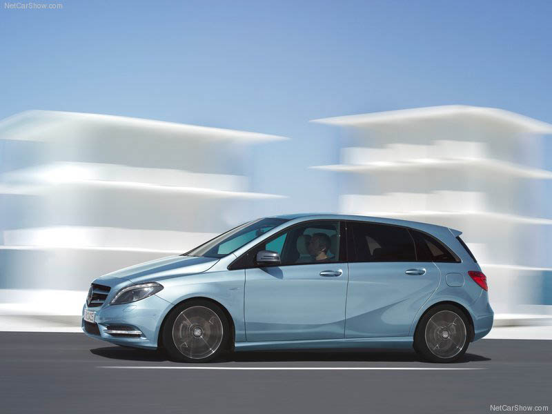 Mercedes-Benz B-Class 2012 – обновление компактного класса "B" от Мерседес - ФОТОСЕССИЯ