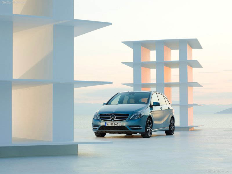 Mercedes-Benz B-Class 2012 – обновление компактного класса "B" от Мерседес - ФОТОСЕССИЯ