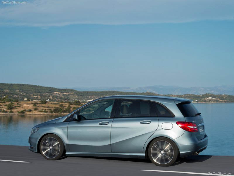 Mercedes-Benz B-Class 2012 – обновление компактного класса "B" от Мерседес - ФОТОСЕССИЯ