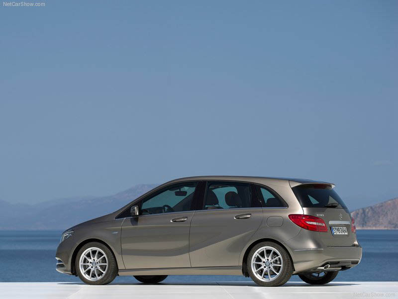 Mercedes-Benz B-Class 2012 – обновление компактного класса "B" от Мерседес - ФОТОСЕССИЯ