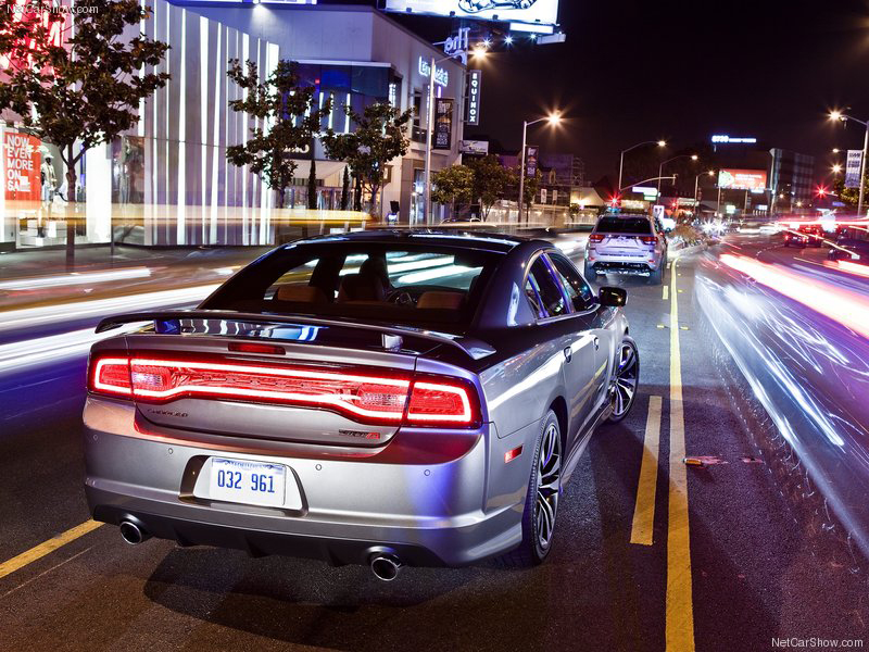 Мощный монстр с агрессивной внешностью – новый Dodge Charger - ФОТОСЕССИЯ - ОПРОС