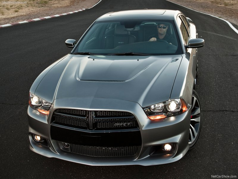 Мощный монстр с агрессивной внешностью – новый Dodge Charger - ФОТОСЕССИЯ - ОПРОС